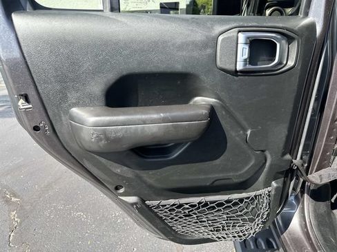Used 2018 Jeep Wrangler Unlimited Sport S AWD/4WD image 11
