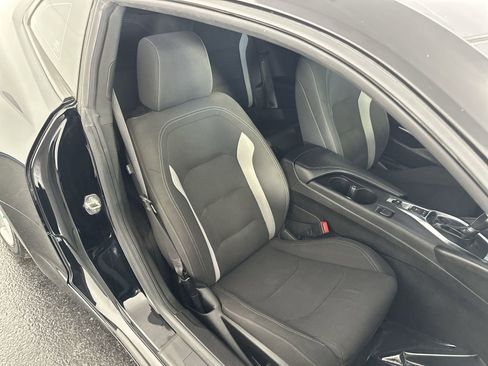 Used 2022 Chevrolet Camaro LT image 31