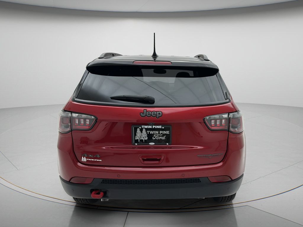 Used 2025 Jeep Compass Trailhawk AWD/4WD image 6