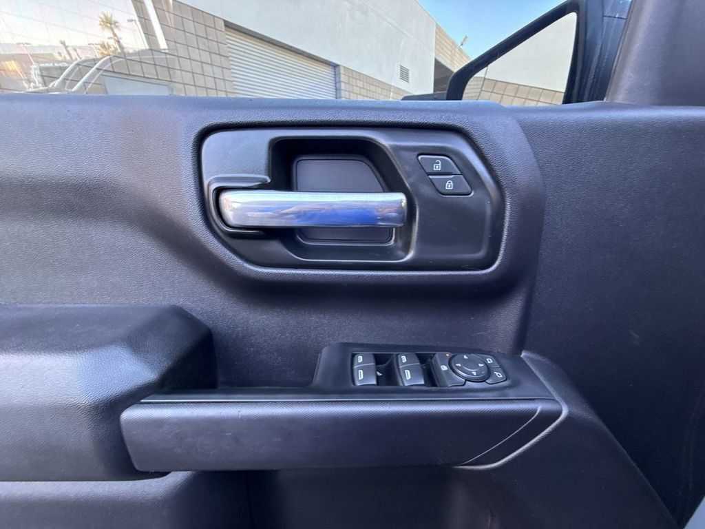 Used 2024 Chevrolet Silverado 1500 Custom Trail Boss w/ LPO, Dark Essentials Package AWD/4WD image 22