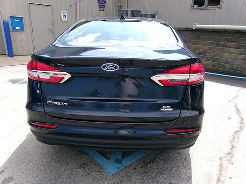 Used 2020 Ford Fusion SE FWD image 5