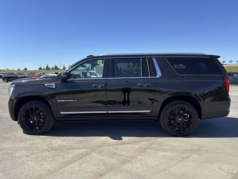 New 2026 GMC Yukon XL Denali w/ Denali Reserve Package image 5