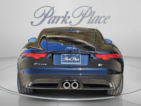Used 2017 Jaguar F-TYPE S RWD image 4