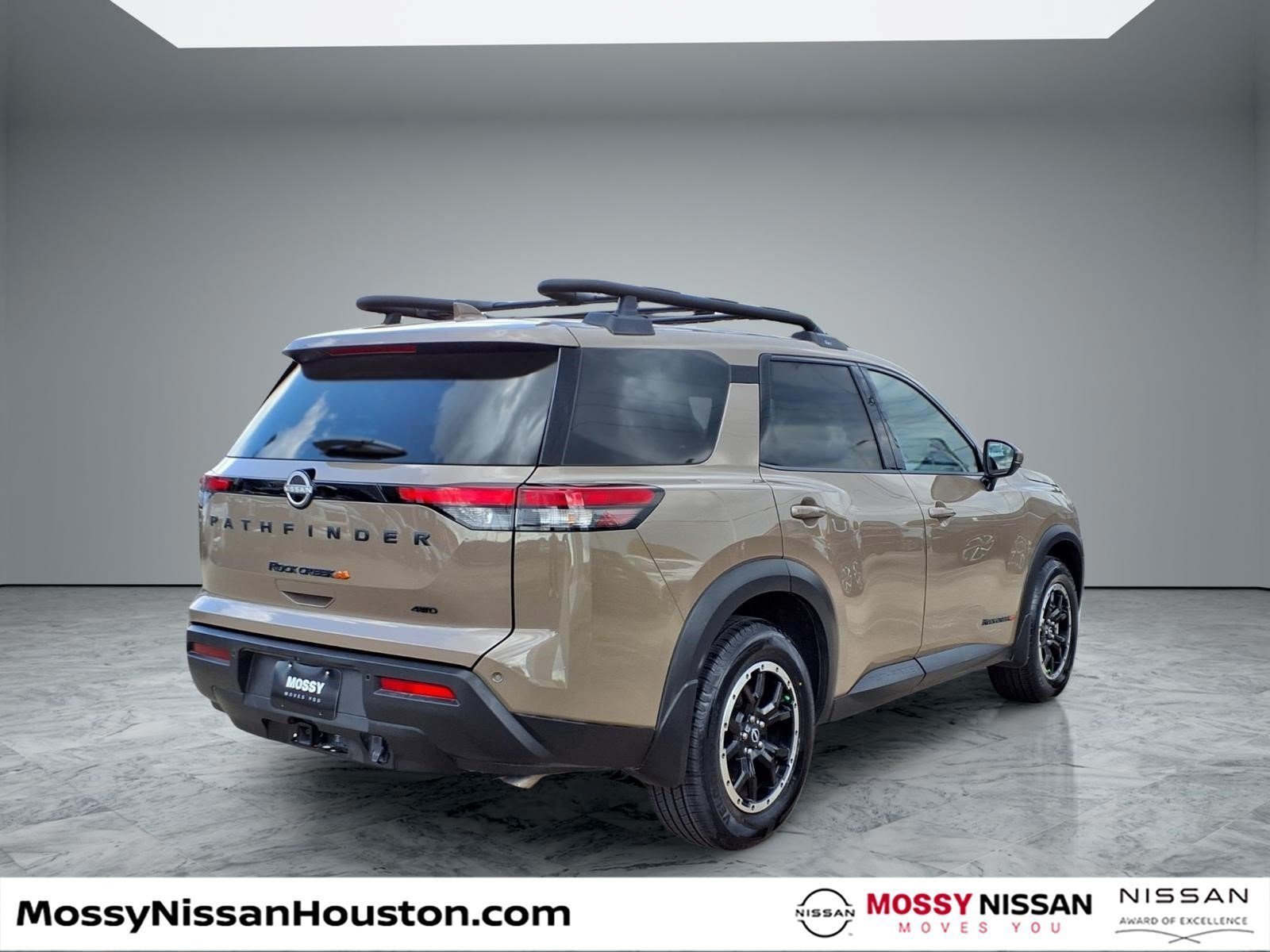 Used 2024 Nissan Pathfinder Rock Creek AWD/4WD image 7