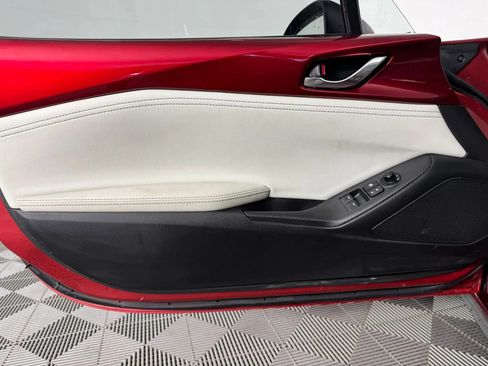 Used 2021 MAZDA MX-5 Miata Grand Touring RWD image 37