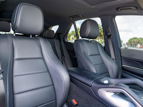 Used 2025 Mercedes-Benz GLE 450 4MATIC image 27