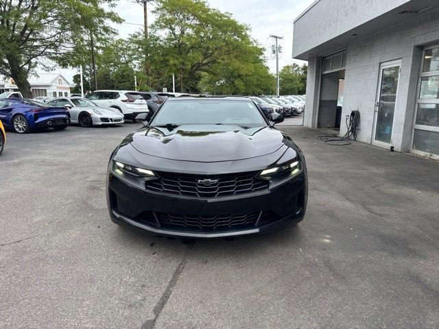 Used 2020 Chevrolet Camaro LT RWD image 5