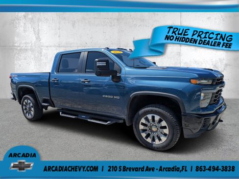 Used 2024 Chevrolet Silverado 2500 Custom w/ Custom Value Package AWD/4WD image 1