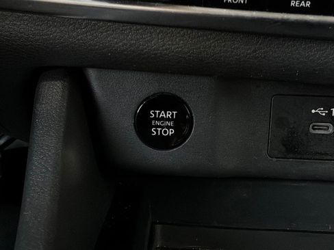 Used 2025 Nissan Rogue SV FWD image 26