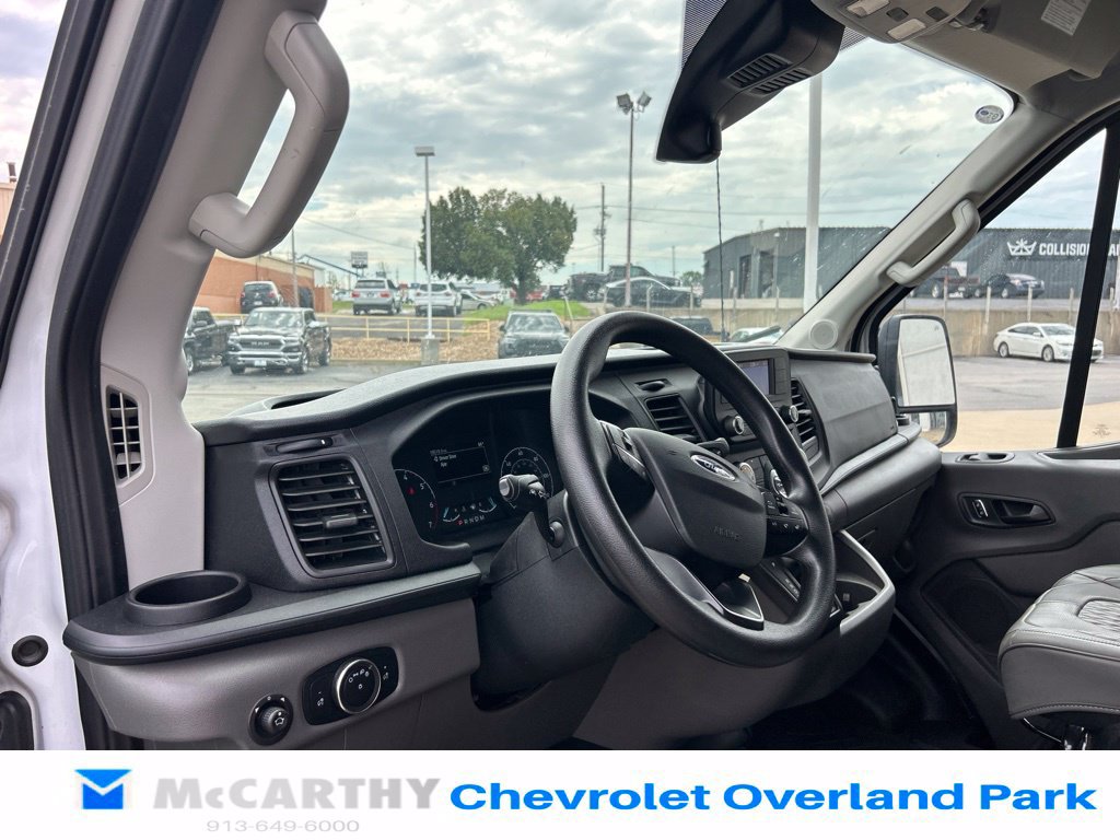 Used 2025 Ford Transit 250 148 Medium Roof Extended AWD w/ Load Area Protection Package image 19