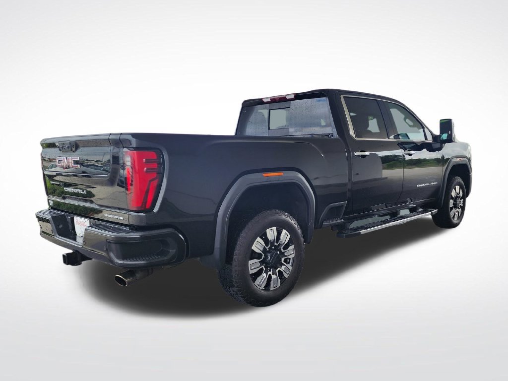Used 2024 GMC Sierra 2500 Denali AWD/4WD image 4