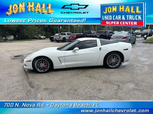 Used 2006 Chevrolet Corvette Coupe w/ Preferred Equipment Group RWD image 4
