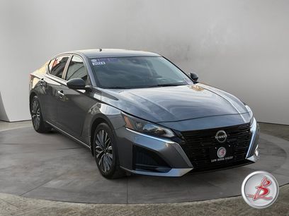 Used 2024 Nissan Altima 2.5 SV