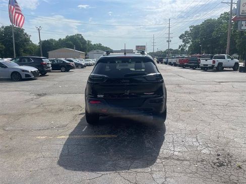 Used 2017 Jeep Cherokee Trailhawk w/ Comfort & Convenience Group AWD/4WD image 6