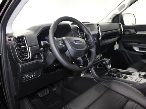 New 2025 Ford Ranger Lariat w/ FX4 Off-Road Package image 17