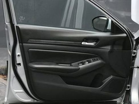 Used 2021 Nissan Altima 2.5 S image 17