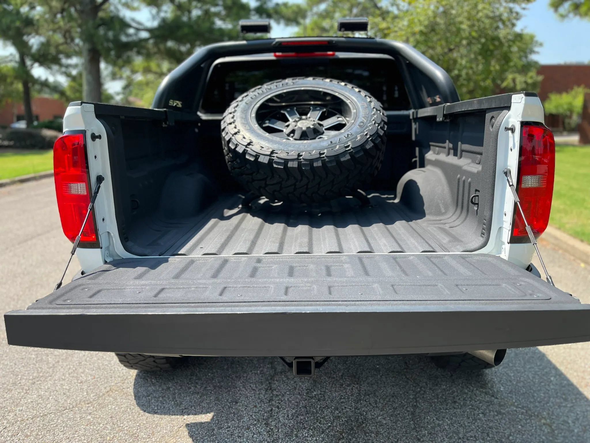 Used 2019 Chevrolet Colorado ZR2 w/ ZR2 Dusk Special Edition AWD/4WD image 24