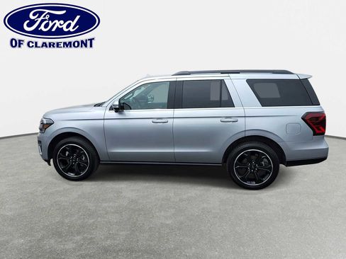 Used 2024 Ford Expedition Limited AWD/4WD image 5