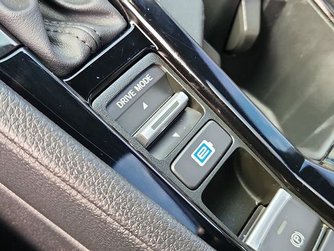 Used 2023 Honda Accord Sport image 26