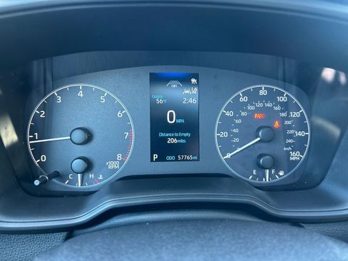 Certified 2025 Toyota Corolla Cross LE w/ Moonroof Package image 9