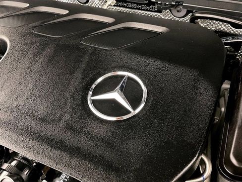 Used 2025 Mercedes-Benz GLB 250 image 32