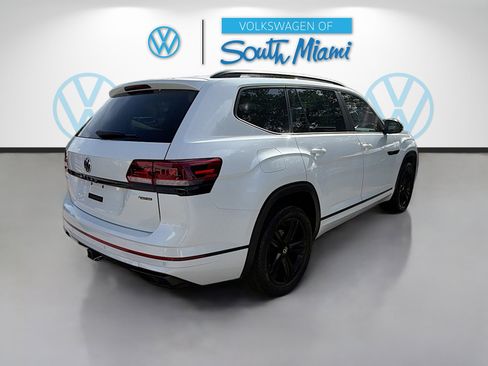 Used 2023 Volkswagen Atlas SEL R-Line image 7