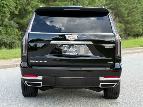 Used 2026 Cadillac Escalade Luxury w/ LPO, Floor Liner Package AWD/4WD image 12