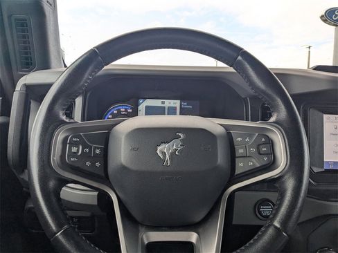 Used 2021 Ford Bronco Black Diamond image 17