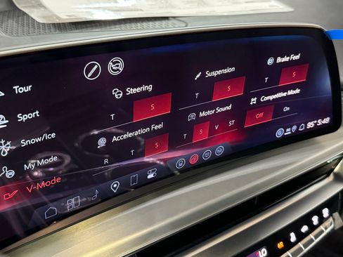 New 2026 Cadillac Lyriq V image 31