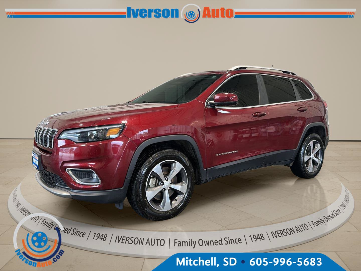 Used 2019 Jeep Cherokee Limited AWD/4WD image 3