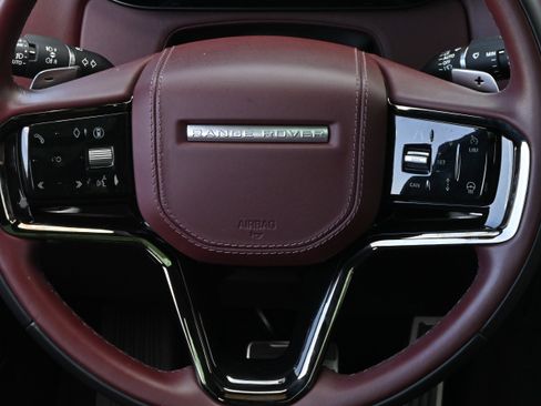 Used 2025 Land Rover Range Rover Sport Dynamic SE image 31