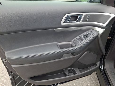 Used 2013 Ford Explorer XLT AWD/4WD image 14