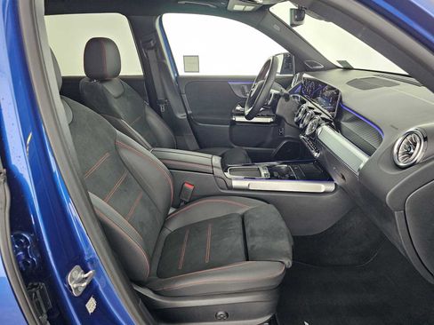 Used 2024 Mercedes-Benz GLB 250 image 10
