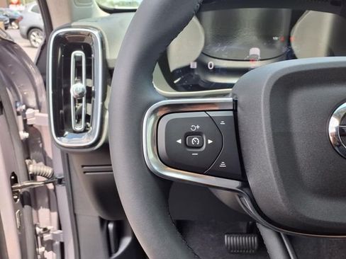 New 2026 Volvo XC40 B4 Plus w/ Protection Package Premier FWD image 17