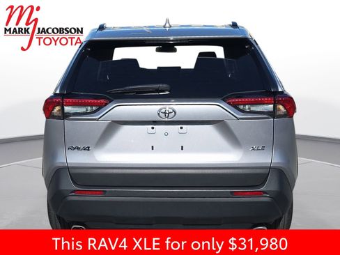 Used 2025 Toyota RAV4 XLE w/ Convenience Package image 11