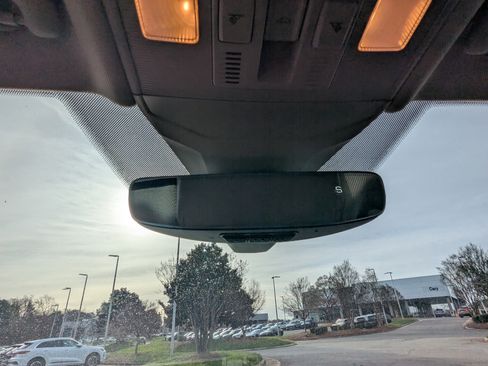 Used 2023 Volkswagen Jetta SE w/ Panoramic Sunroof Package image 26