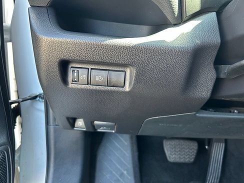 Used 2025 Toyota RAV4 XLE AWD/4WD image 24