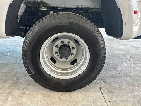 Used 2025 Ford F350 XL w/ 360-Degree Camera Package AWD/4WD image 16
