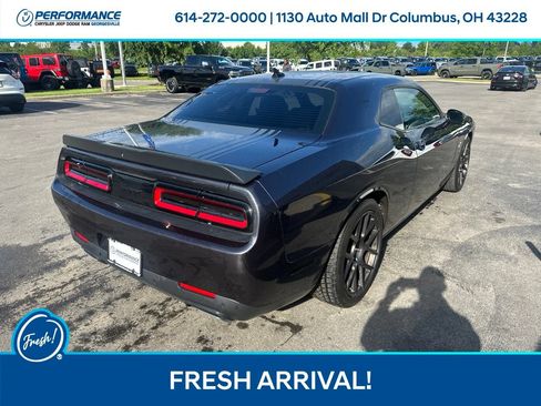 Used 2016 Dodge Challenger R/T Scat Pack RWD image 4