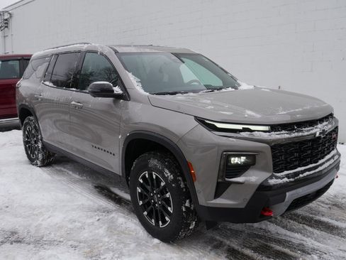 New 2026 Chevrolet Traverse Z71 w/ Enhanced Driving Package image 2