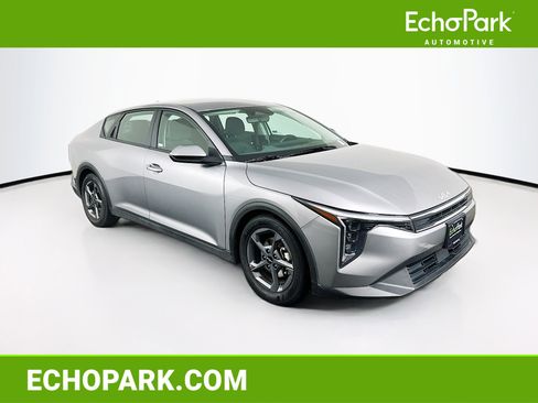 Used 2025 Kia K4 FWD image 1