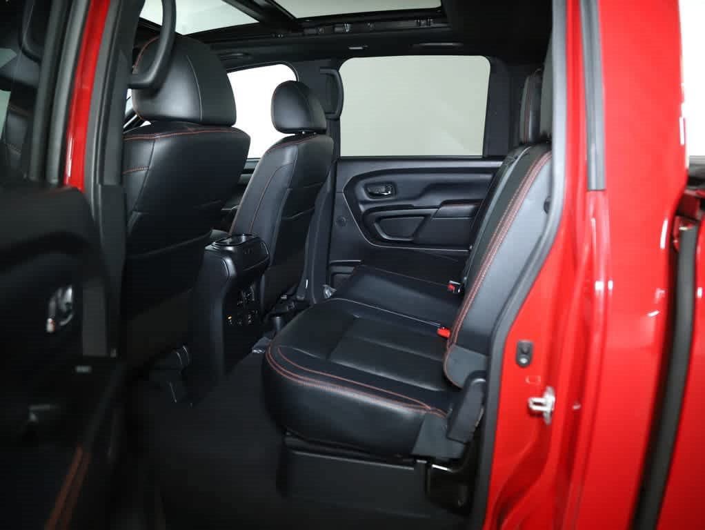 Used 2023 Nissan Titan PRO-4X w/ Pro-4x Convenience Package AWD/4WD image 15
