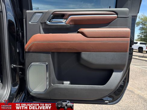 Used 2024 GMC Sierra 3500 Denali Ultimate AWD/4WD image 27