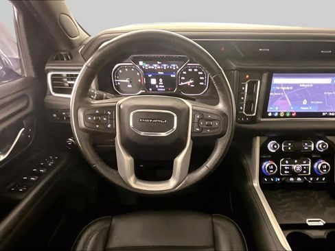 Used 2021 GMC Yukon Denali w/ LPO, Illumination Package RWD image 6