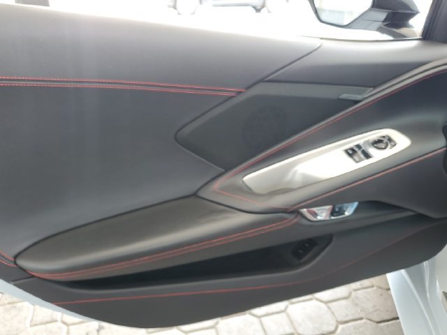 Used 2022 Chevrolet Corvette Stingray Coupe w/ Engine Appearance Package RWD image 9