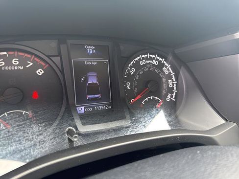 Used 2019 Toyota Tacoma SR w/ SR Convenience Package image 17