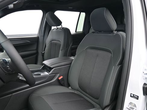 New 2026 Jeep Grand Cherokee Laredo X RWD image 10