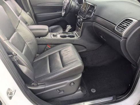 Certified 2022 Jeep Grand Cherokee Limited AWD/4WD image 30