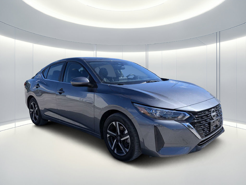 Used 2025 Nissan Sentra SV FWD image 2