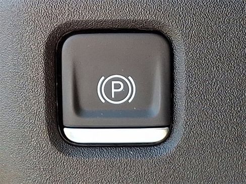 Used 2024 Chevrolet Silverado 3500 LT w/ Convenience Package image 23